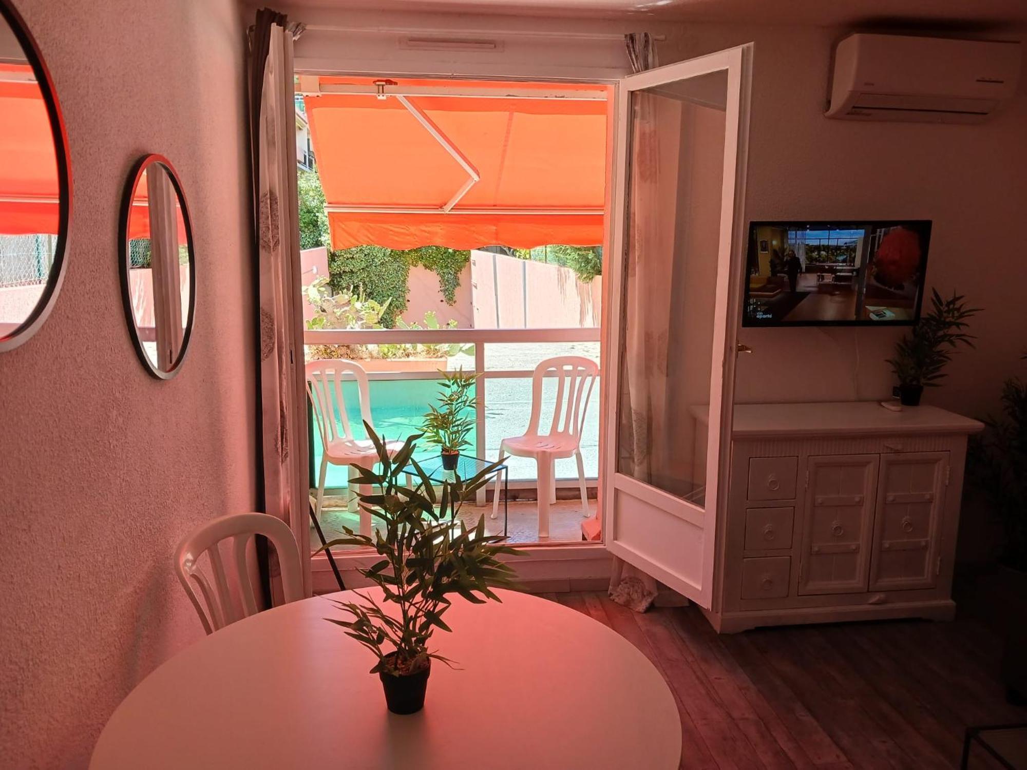 Studio Meuble Bord De Mer Bormes-les-Mimosas Εξωτερικό φωτογραφία